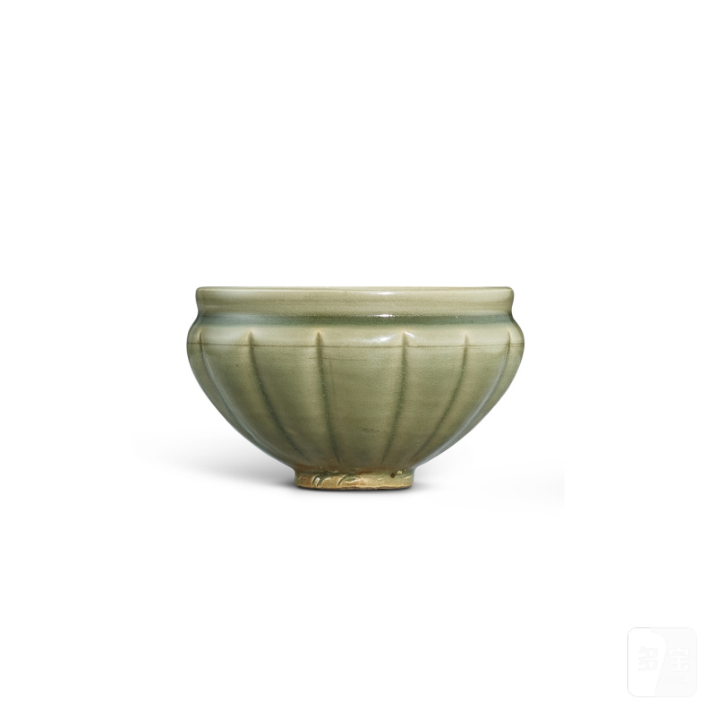 A Yaozhou celadon-glazed melon-form bowl, Northern Song - Jin dynasty | 北宋至金 耀州窰青釉瓜棱式缽 - 图2